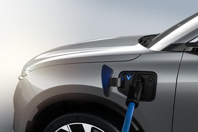 Pin xe ô tô điện bao nhiêu? Tại sao VinFast không bán, cho thuê pin?
